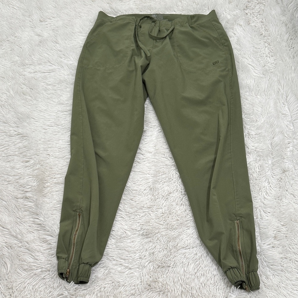 💕 Albion Nylon Jogger